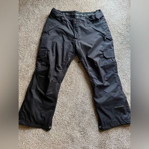 Womens RIDE snowboarding pants, size XL.
